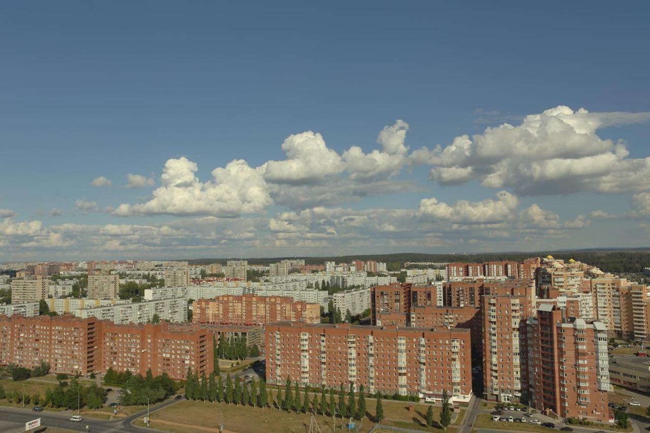 Vega Hotel Togliatti Exteriör bild